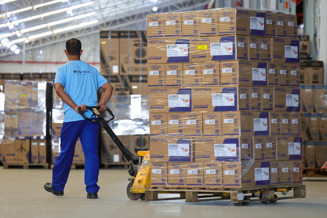 Emprego em alta: Sine oferece mais de 8 mil vagas em Santa Catarina