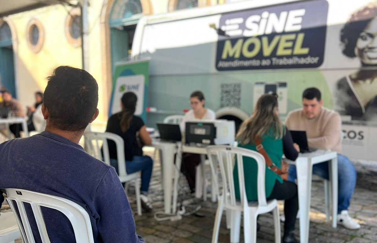 Sine Joinville oferece vagas de emprego durante feiras do Cras
