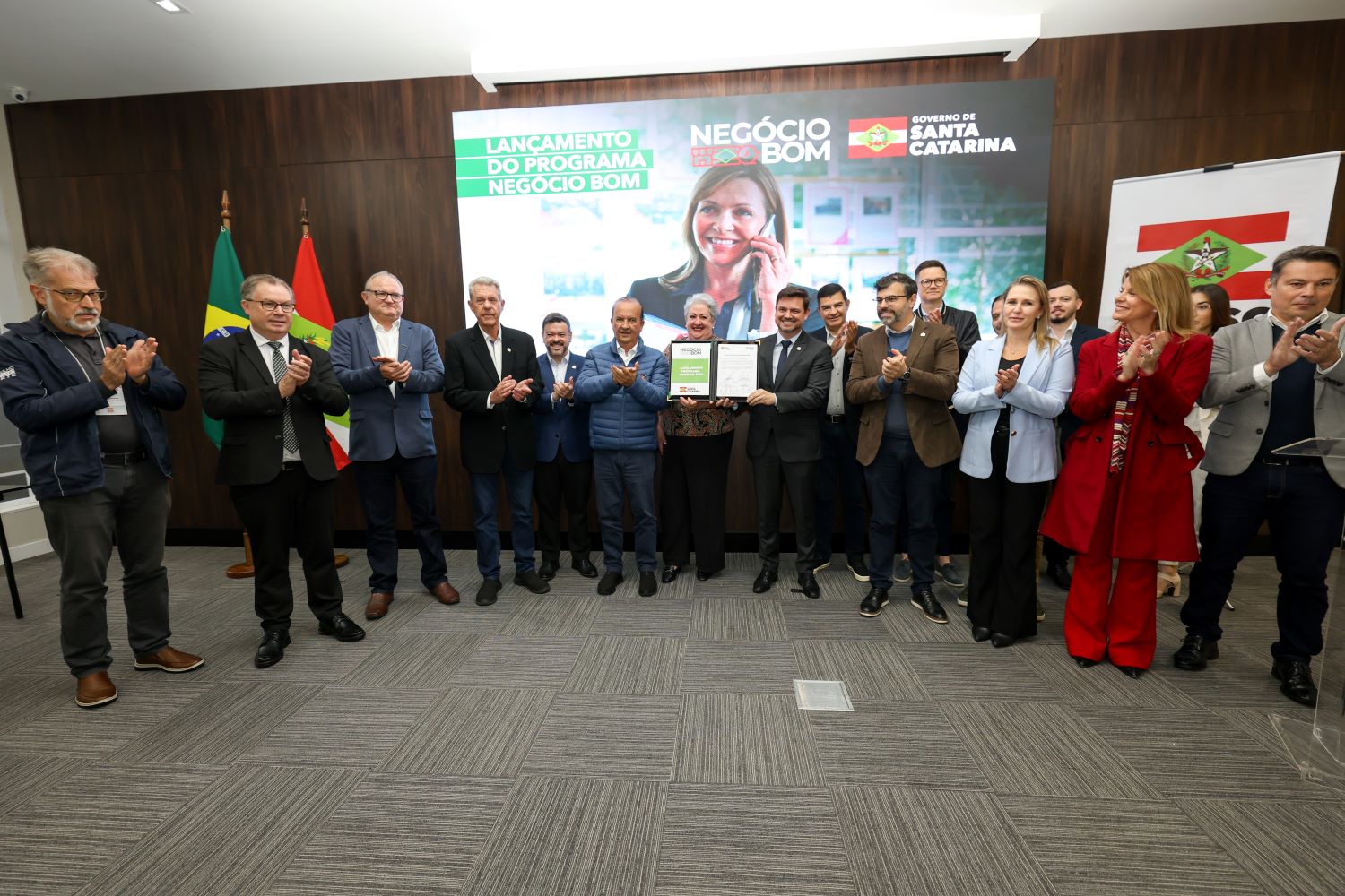 Negócio Bom: Governo do Estado lança programa para desburocratizar a abertura de empresas em Santa Catarina